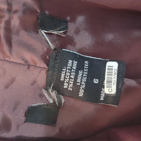 Crisp burgundy women's one button jacket/blazer size 6! - Picture 2 of 5